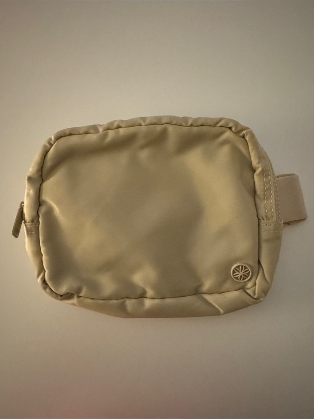 GAIAM Small Padded Waist Bag in Light Beige